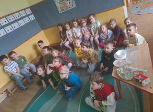 "Eksperymenty i doświadczenia z jajkiem"(14.04.2025r.)