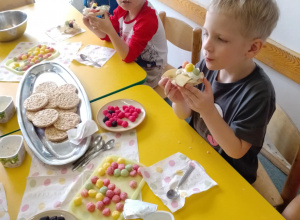 "Kwiatowe wafelki"(07.05.2025r.)
