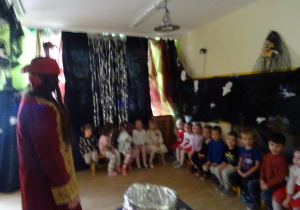 Na zdjęciu widać dzieci na "Zabawie Andrzejkowej"