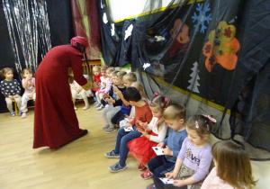 Na zdjęciu widać dzieci na "Zabawie Andrzejkowej"