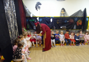 Na zdjęciu widać dzieci na "Zabawie Andrzejkowej"