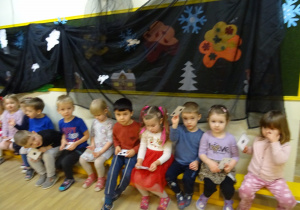 Na zdjęciu widać dzieci na "Zabawie Andrzejkowej"