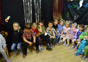 Na zdjęciu widać dzieci na "Zabawie Andrzejkowej"