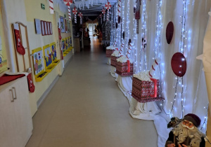 Dekoracja świąteczna w przedszkolu.