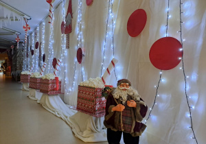 Dekoracja świąteczna w przedszkolu.