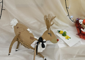 Na zdjęciu widać ozdobę świąteczną.