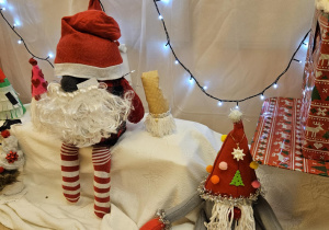 Na zdjęciu widać ozdobę świąteczną.