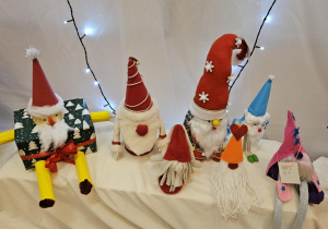 Na zdjęciu widać ozdobę świąteczną.