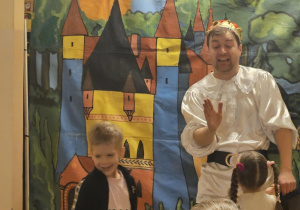 Na zdjęciu widać przedstawienie wystawiane przez Teatr.