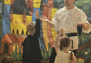 Na zdjęciu widać przedstawienie wystawiane przez Teatr.