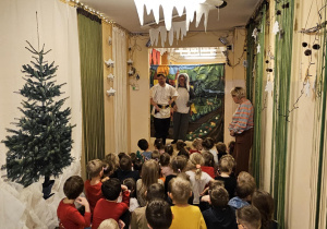 Na zdjęciu widać przedstawienie wystawiane przez Teatr.