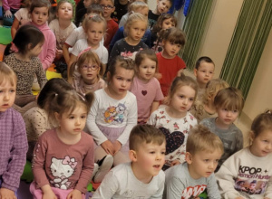 "Spotkanie karnawałowe - mini bal". Spotkania z muzyką z Urszulą Pakułą)