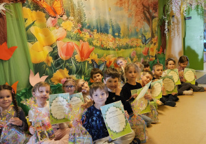 Na zdjęciu widać dzieci podczas rozstrzygnięcia konkursu.