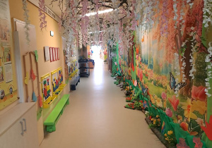 Na zdjęciu widać dekorację przedszkola.