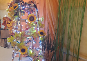 Na zdjęciu widać dekorację przedszkola.